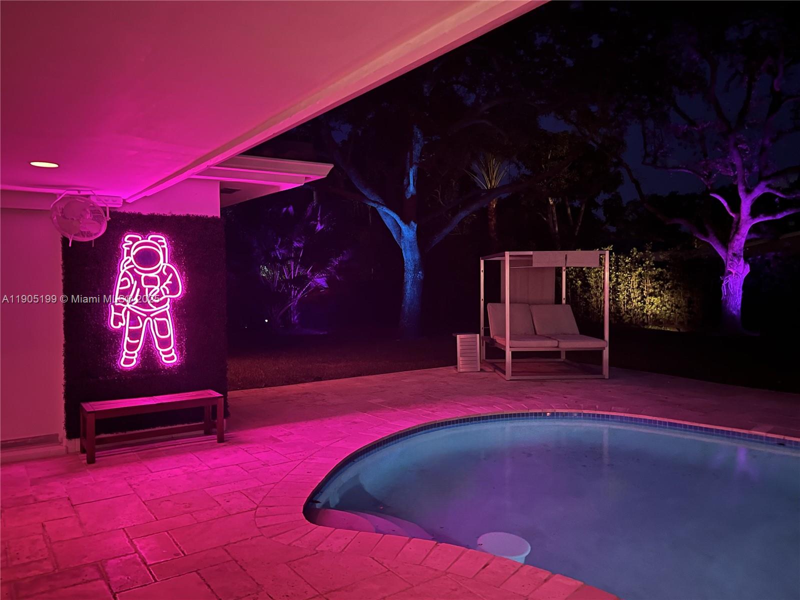 ROYAL PALM HARBOR 1ST ADD - Residential