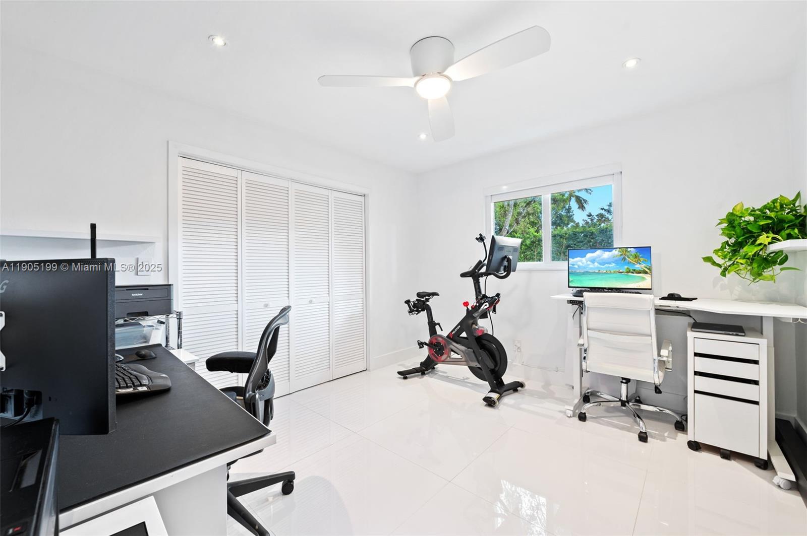 ROYAL PALM HARBOR 1ST ADD - Residential