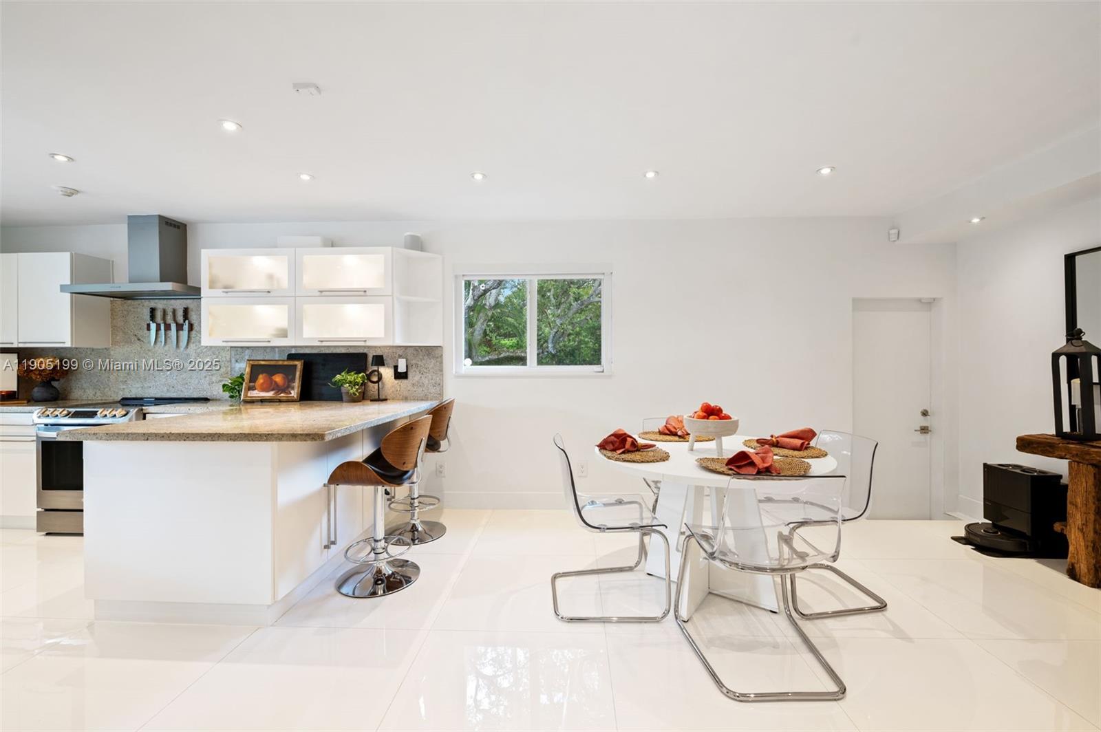 ROYAL PALM HARBOR 1ST ADD - Residential