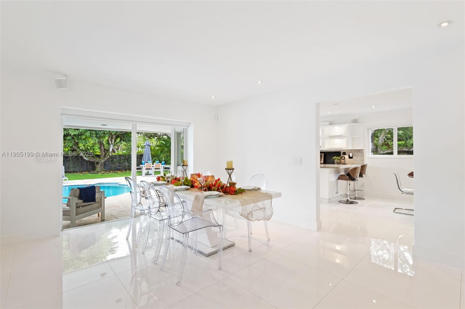 ROYAL PALM HARBOR 1ST ADD - Residential