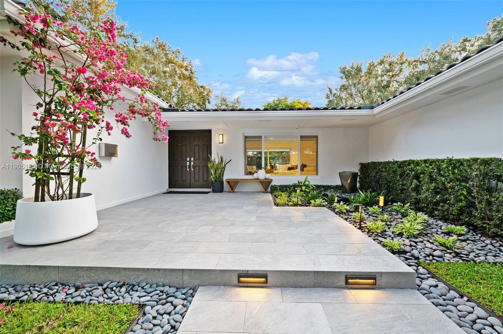 Photo of 7870 SW 141st Ter, Palmetto Bay, FL 33158 (MLS # A11905199)