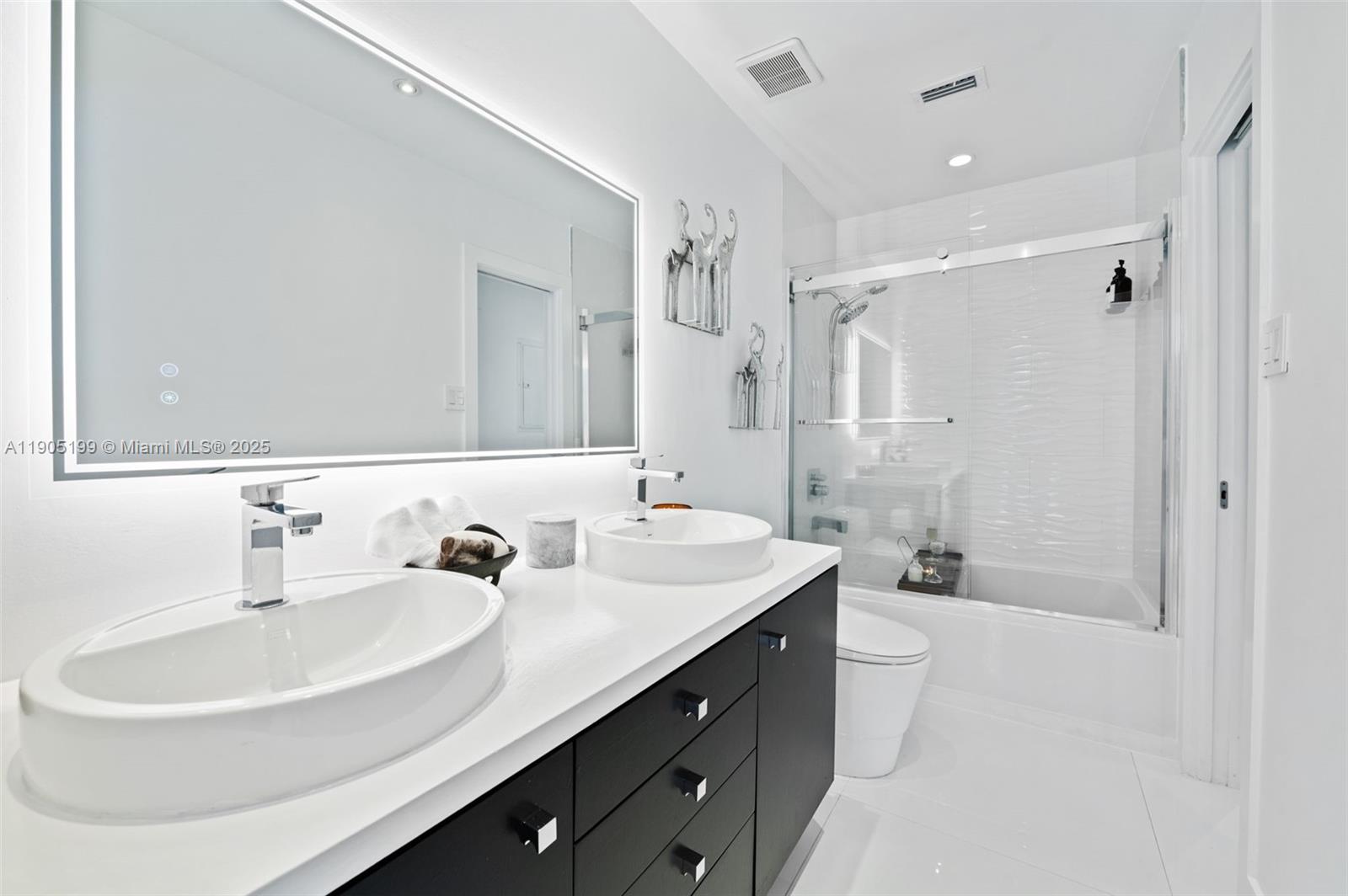 ROYAL PALM HARBOR 1ST ADD - Residential