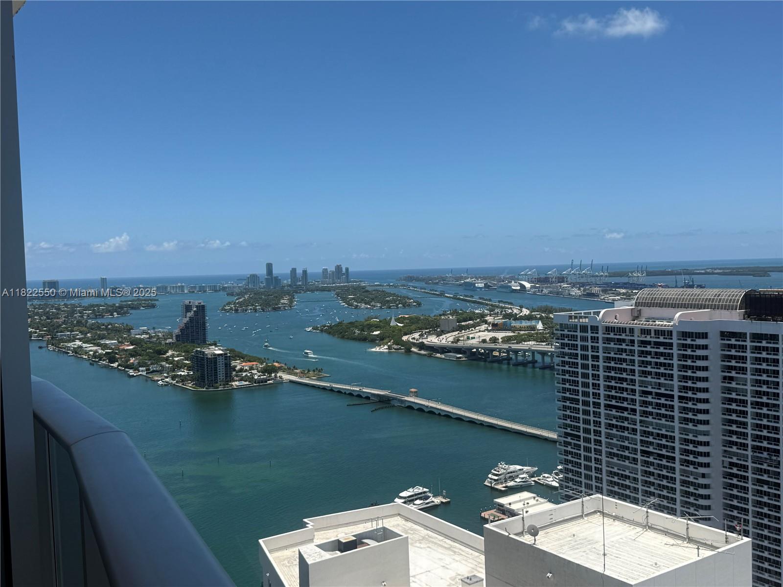 488 Ne 18th St 4200, Miami, Broward County, Florida - 2 Bedrooms  
3 Bathrooms - 