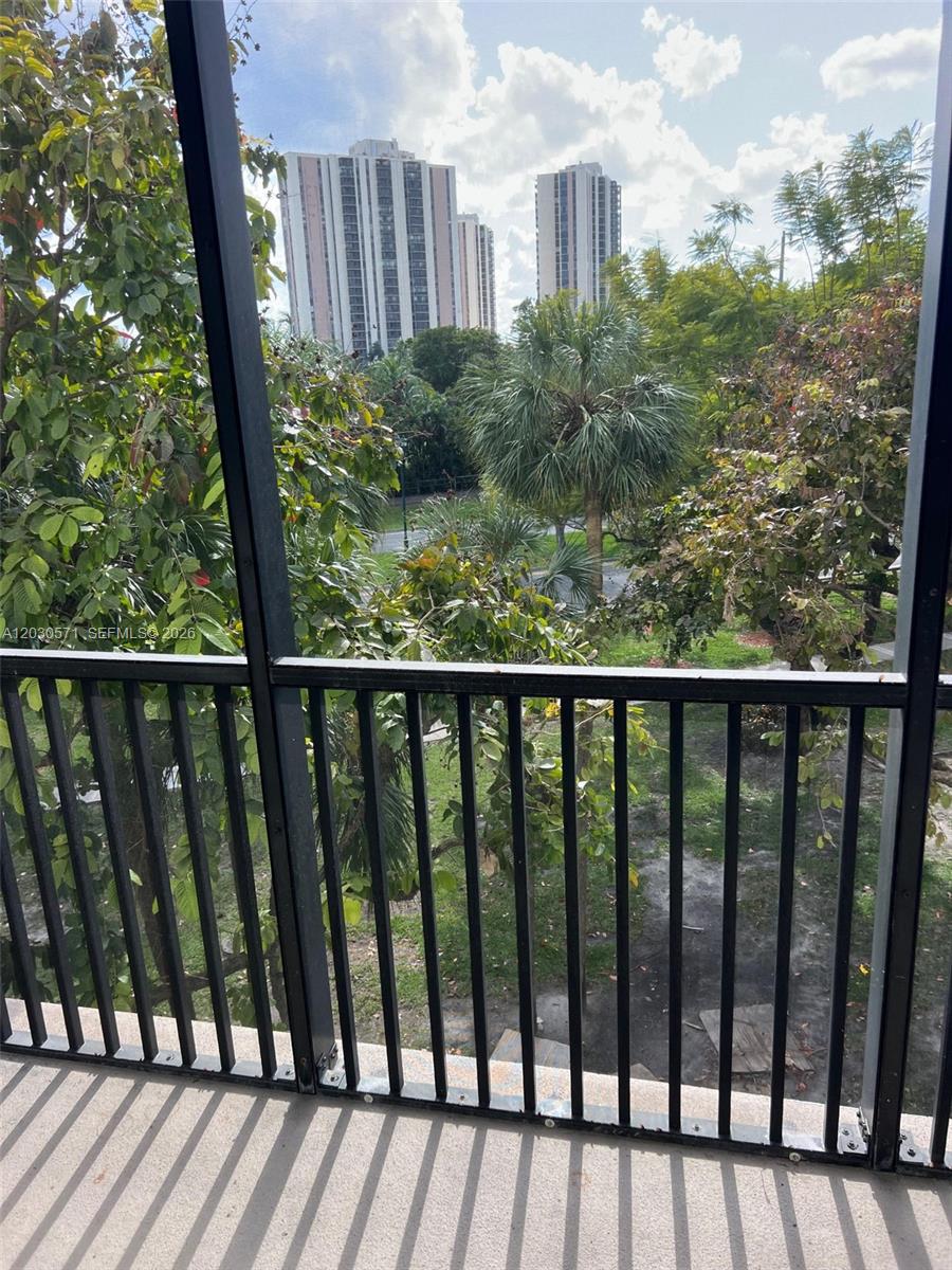 3301 N Country Club Dr 407 - Image 1