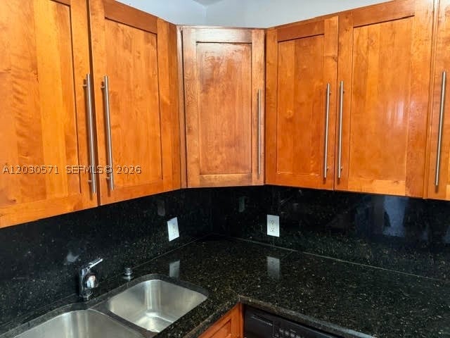 3301 N Country Club Dr 407
