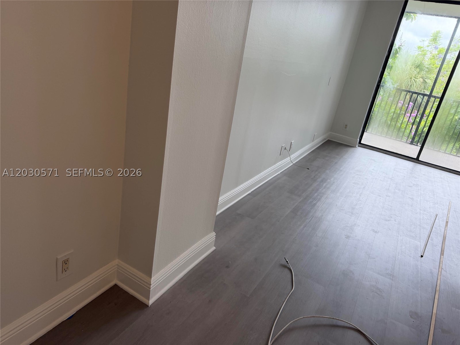 3301 N Country Club Dr 407 - Image 1