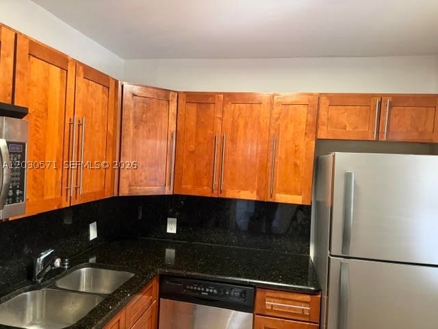 3301 N Country Club Dr 407