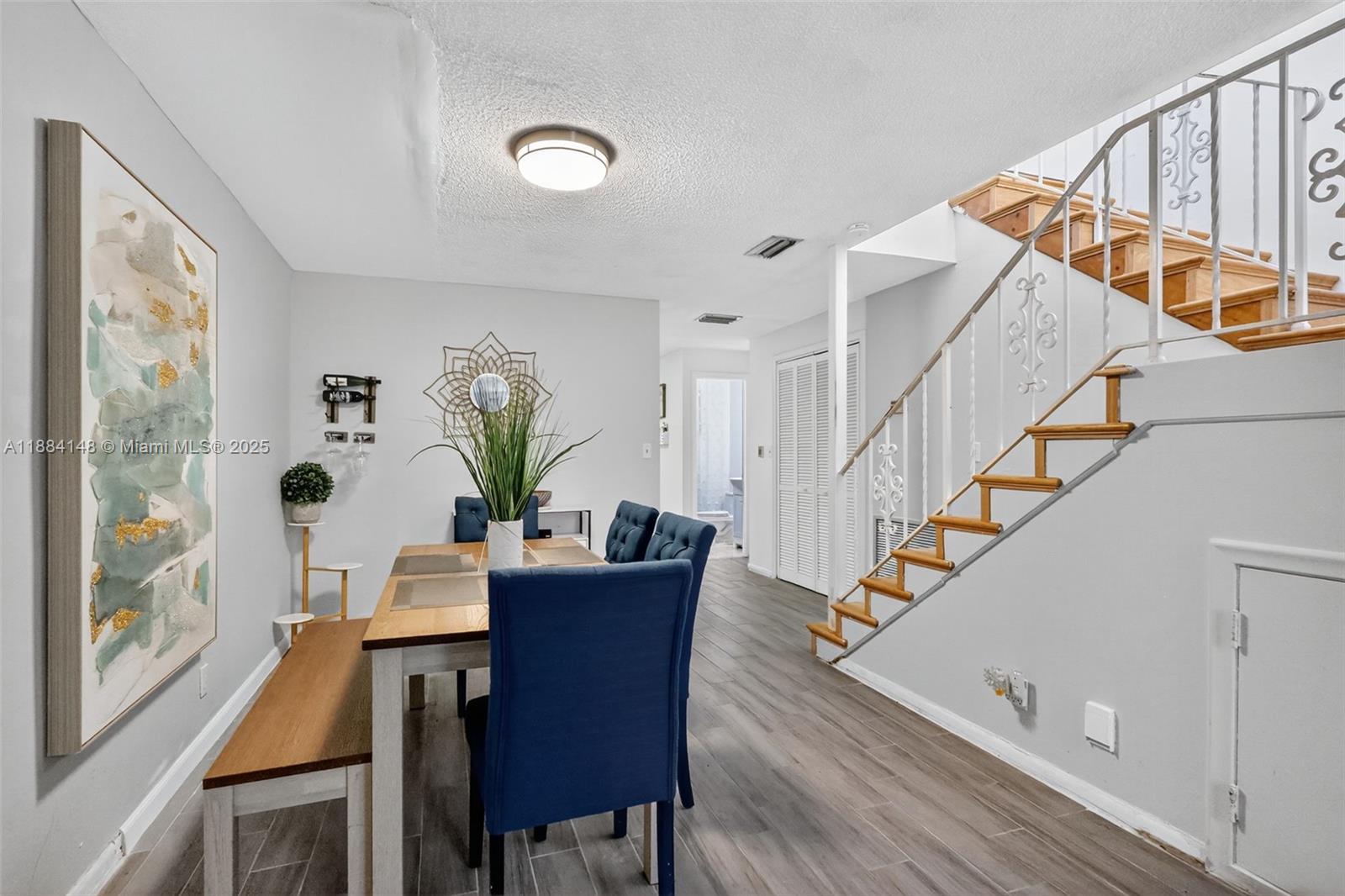 PALM TOWNHOUSE CONDO - Residential