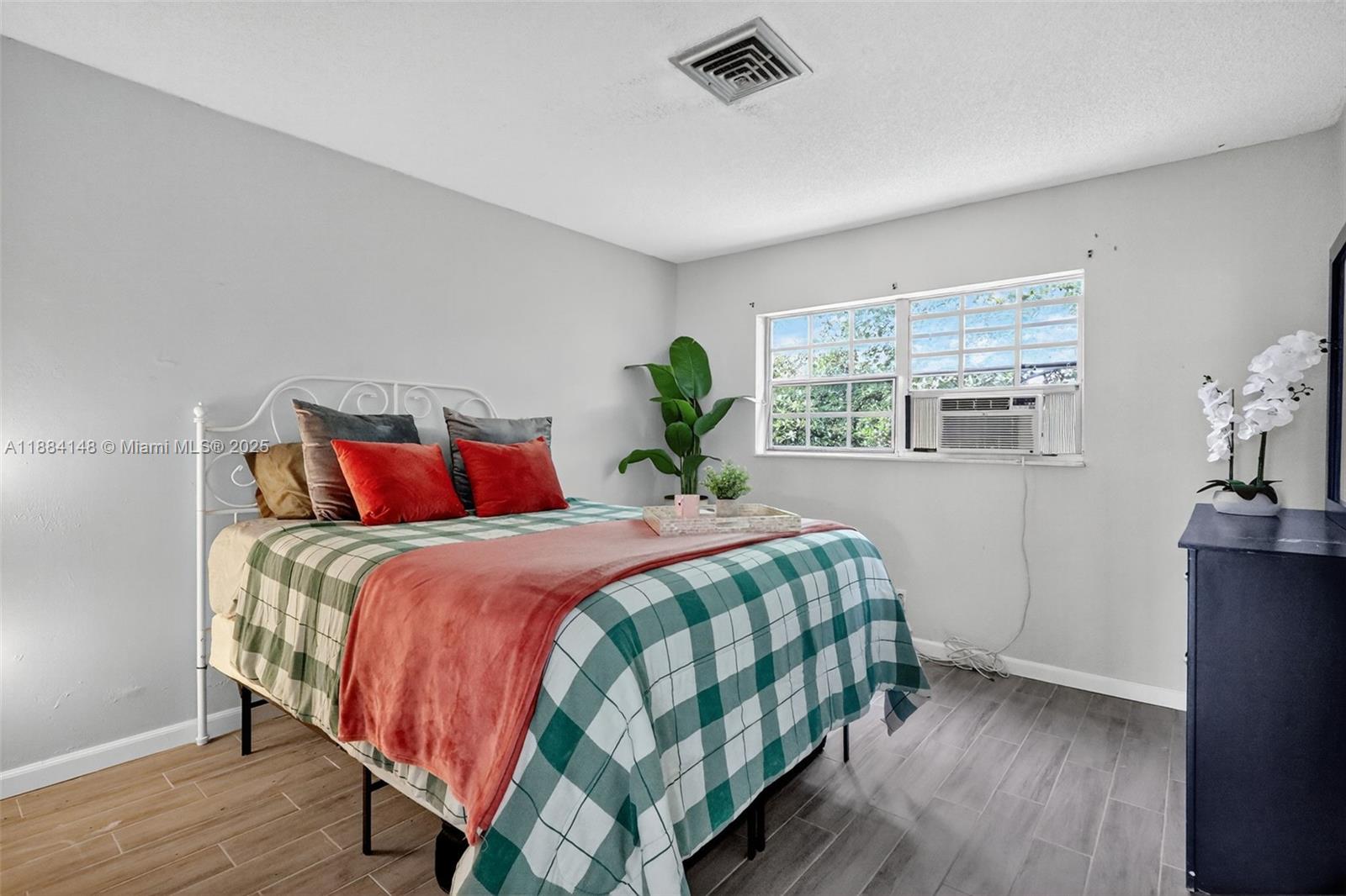 PALM TOWNHOUSE CONDO - Residential