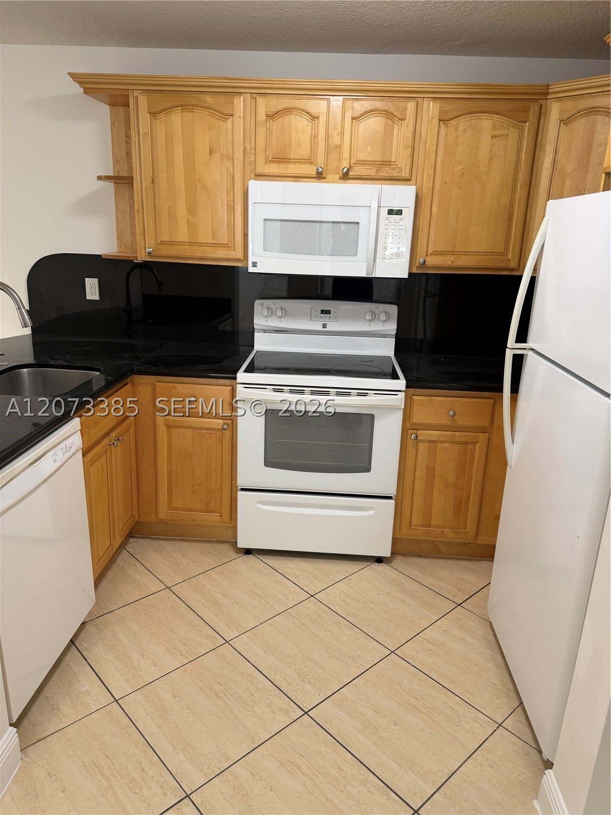 210 SW 11th St 204