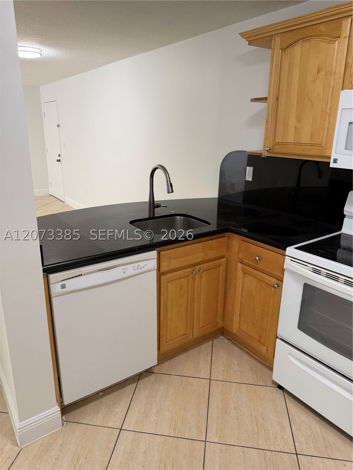 210 SW 11th St 204