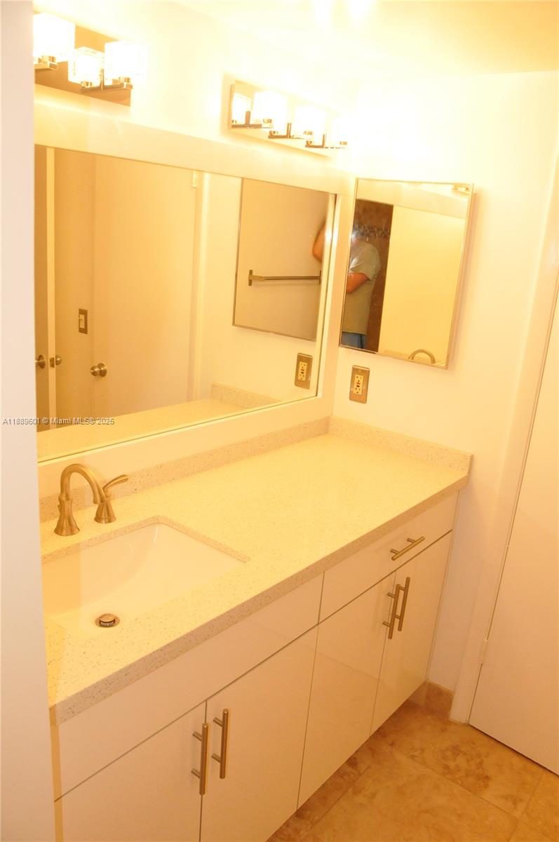 LAKES OF JACARANDA CONDO - Residential Lease