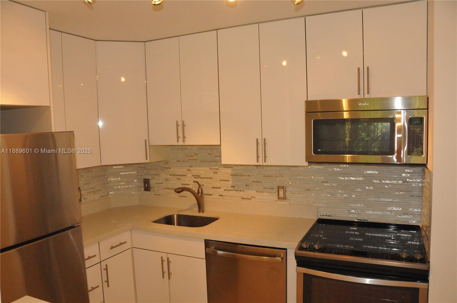 LAKES OF JACARANDA CONDO - Residential Lease