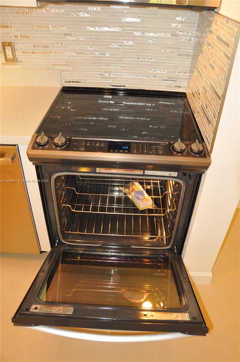 LAKES OF JACARANDA CONDO - Residential Lease