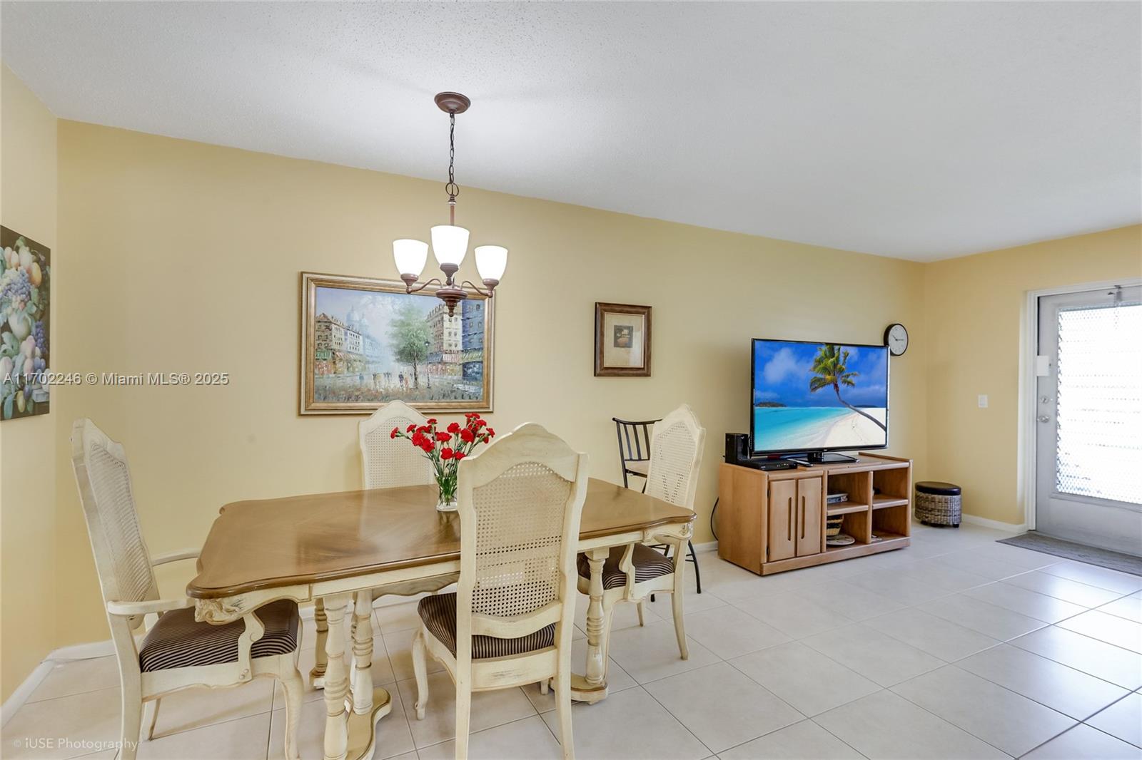 WINDSOR CONDOS - Residential