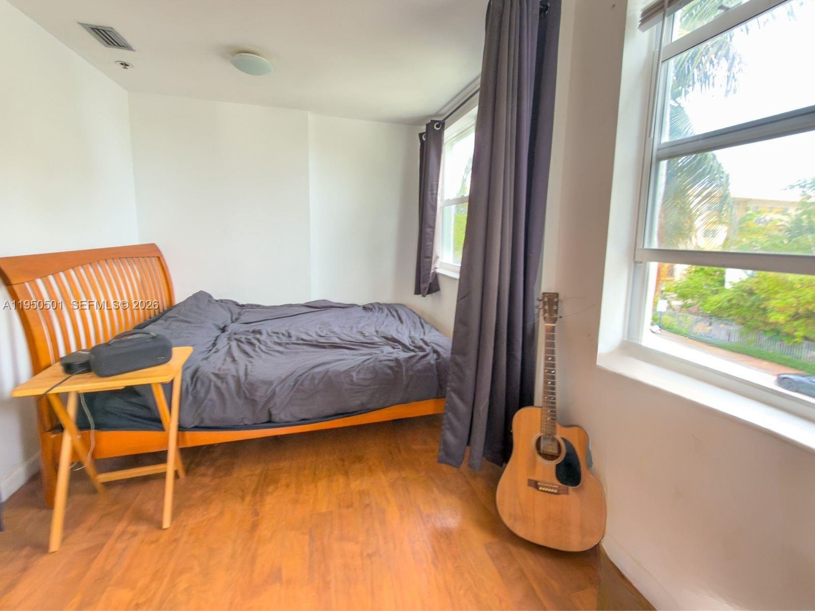 THE LEXINGTON EUCLID COND - Residential