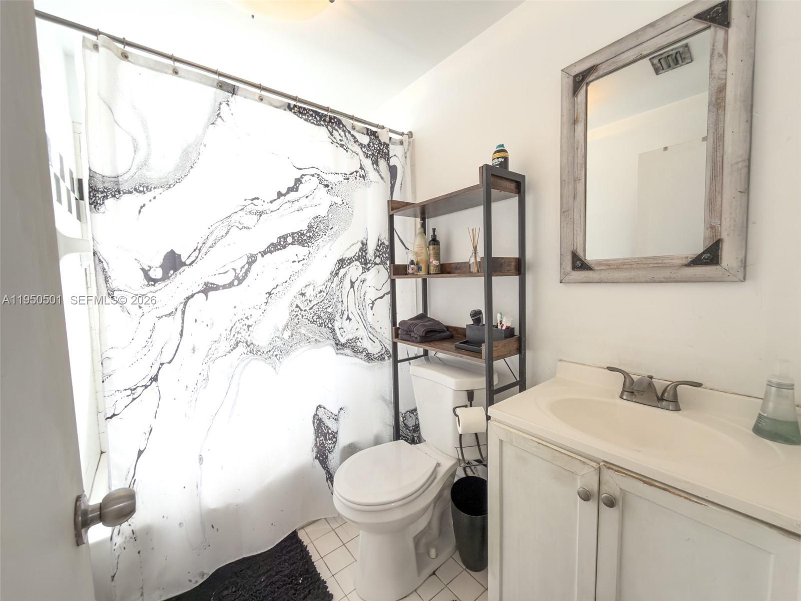 THE LEXINGTON EUCLID COND - Residential