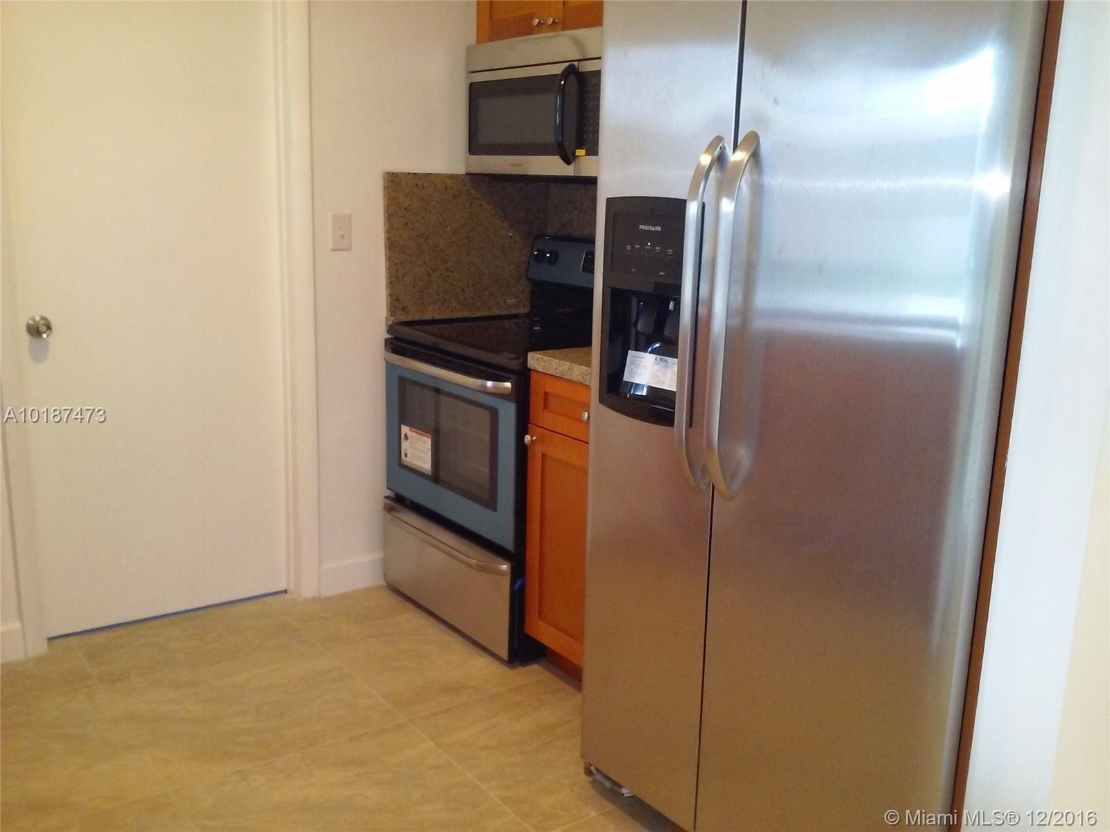 Mainlands Of Tamarac Lake - Residential