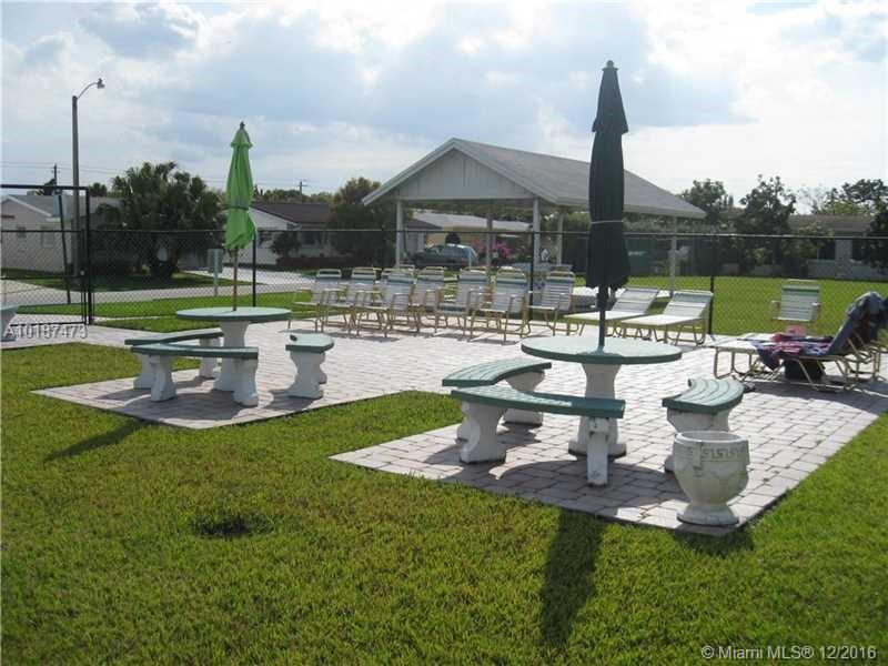 Mainlands Of Tamarac Lake - Residential