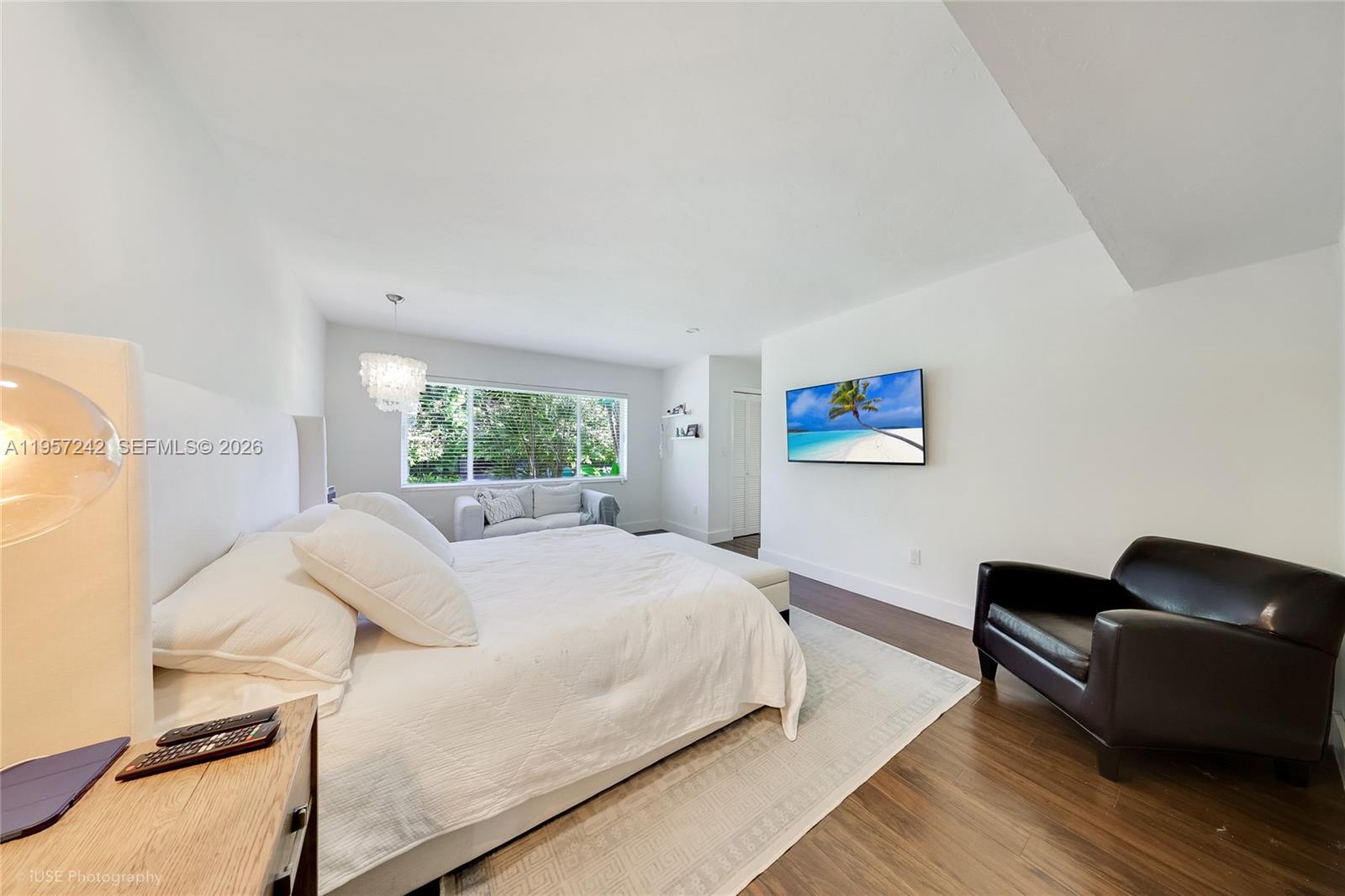 TROPICAL ISLE HOMES SUB 3 - Residential Lease