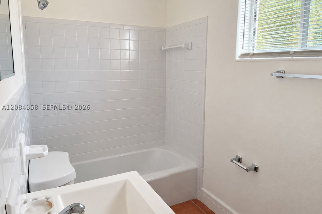 Photo of 304 SE 9th Ct #8, Hallandale Beach, FL 33009 (MLS # A12084358)