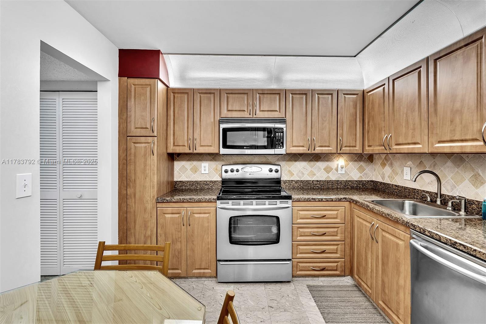 BRITANNIA AT QUADOMAIN CO - Residential