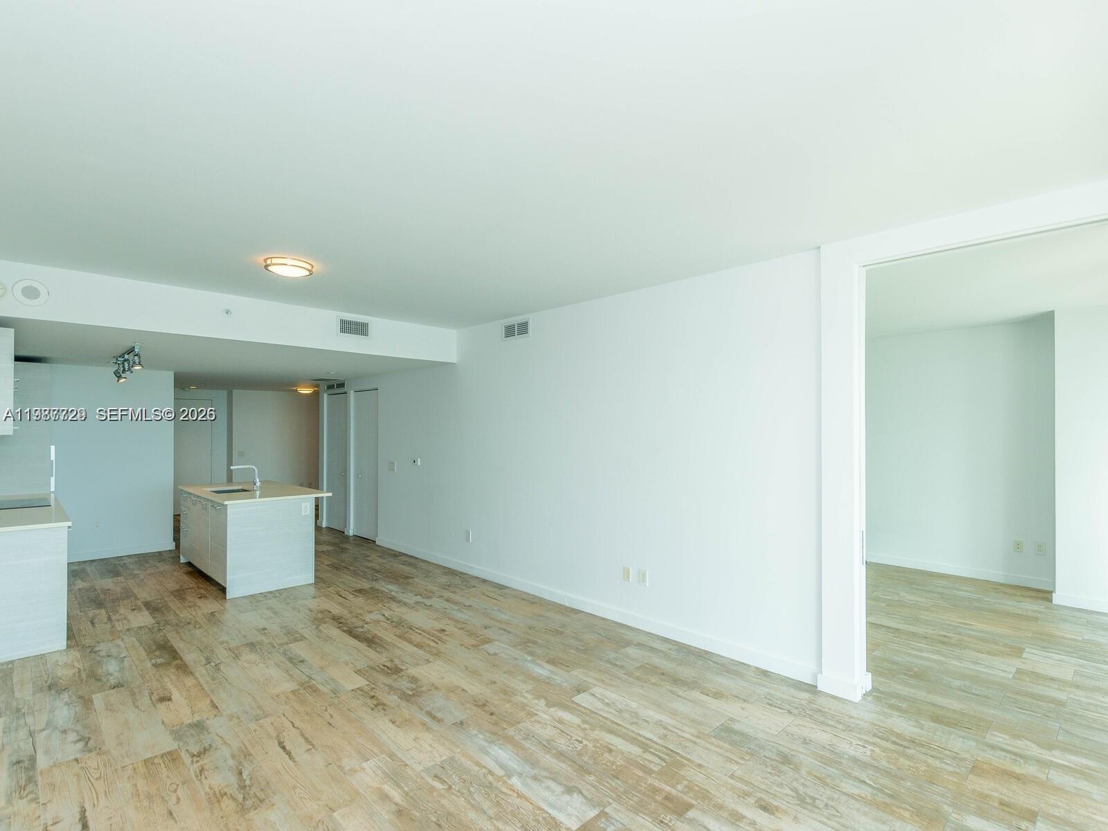 PARAISO BAY CONDO - Residential Lease