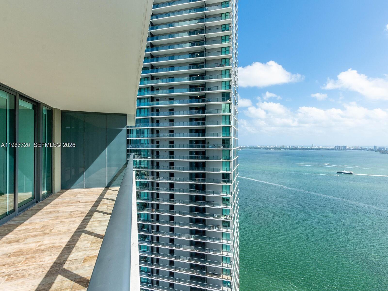 PARAISO BAY CONDO - Residential Lease
