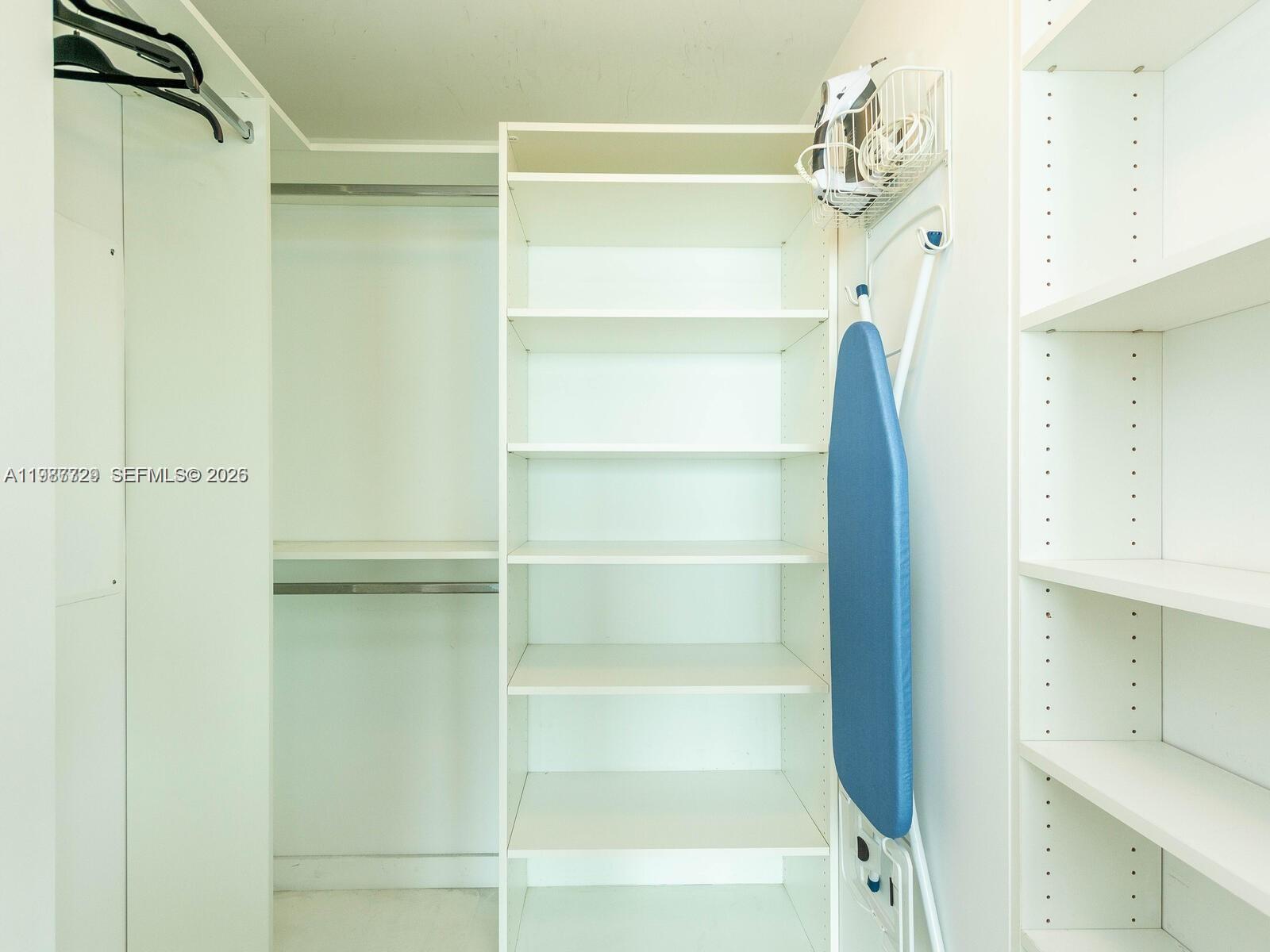 PARAISO BAY CONDO - Residential Lease