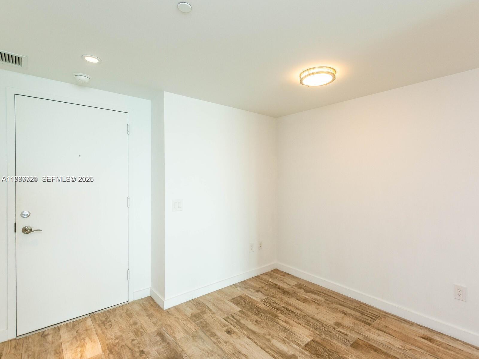 PARAISO BAY CONDO - Residential Lease