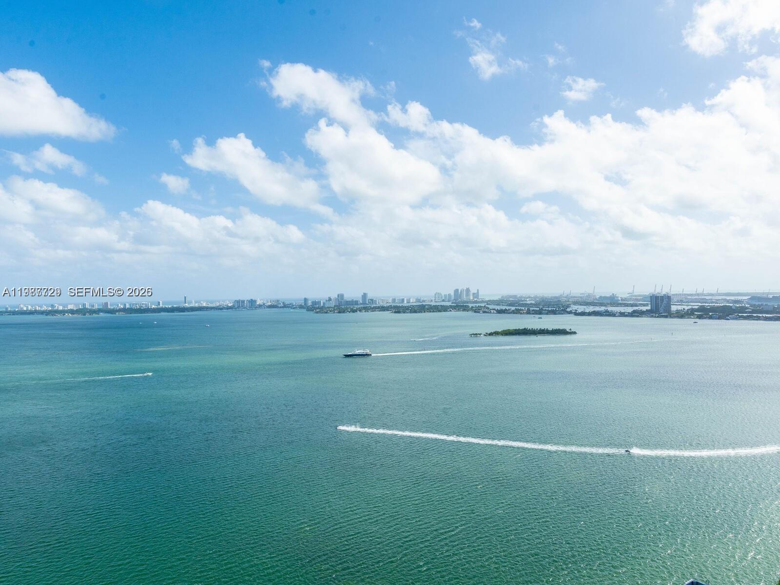 PARAISO BAY CONDO - Residential Lease