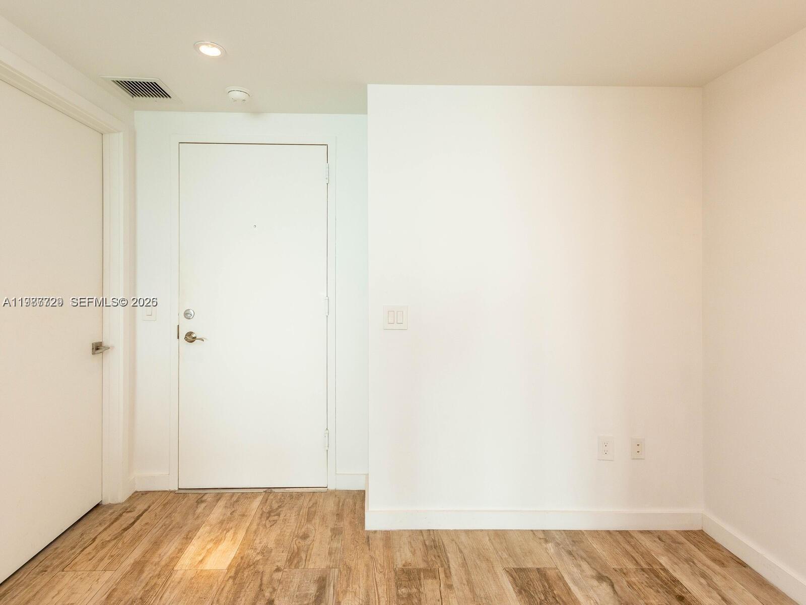 PARAISO BAY CONDO - Residential Lease