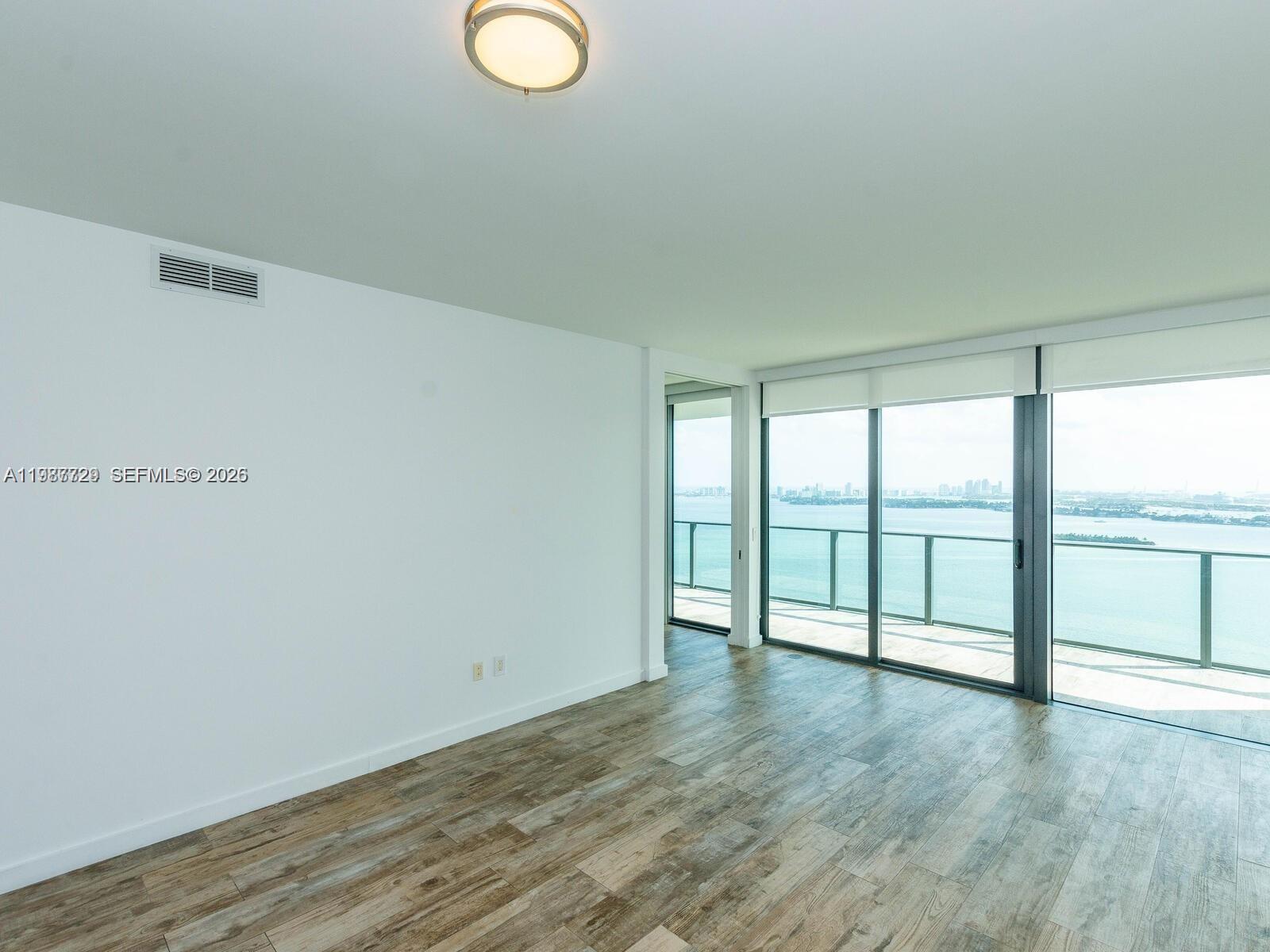 PARAISO BAY CONDO - Residential Lease