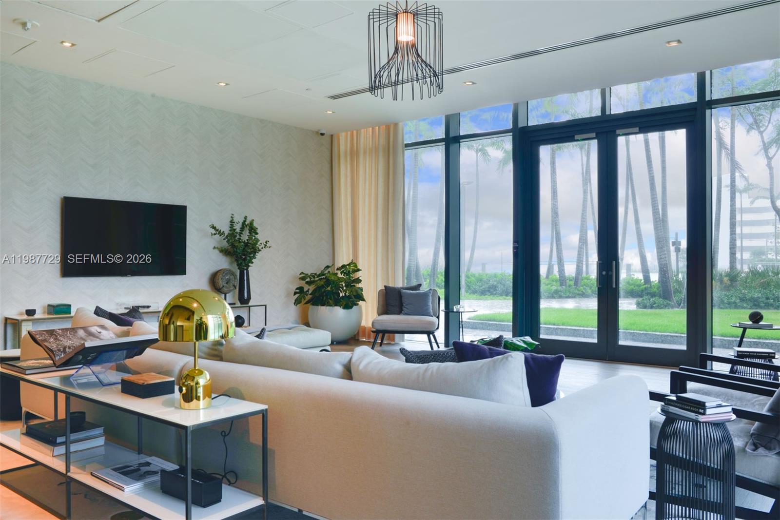 PARAISO BAY CONDO - Residential Lease