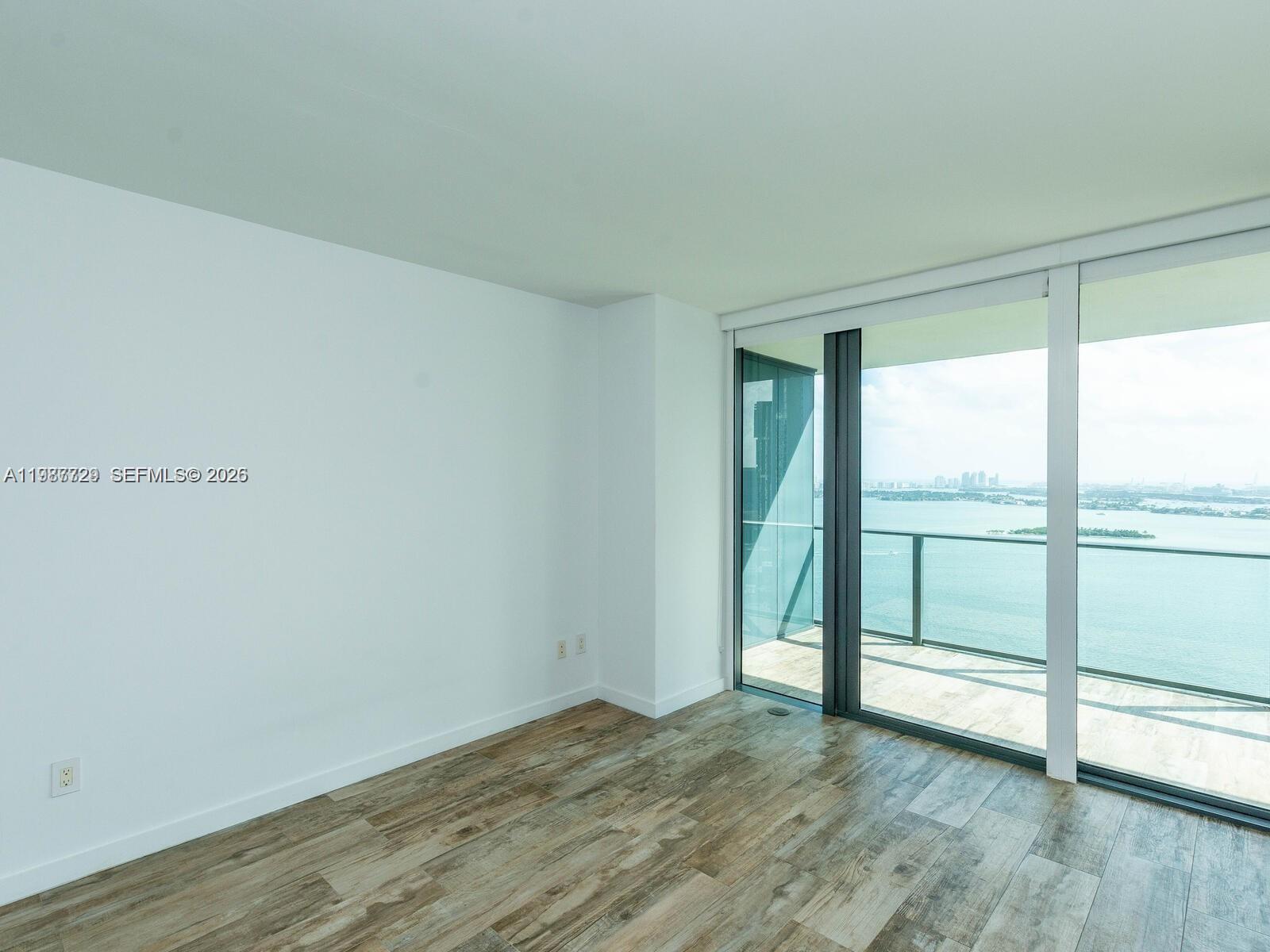 PARAISO BAY CONDO - Residential Lease