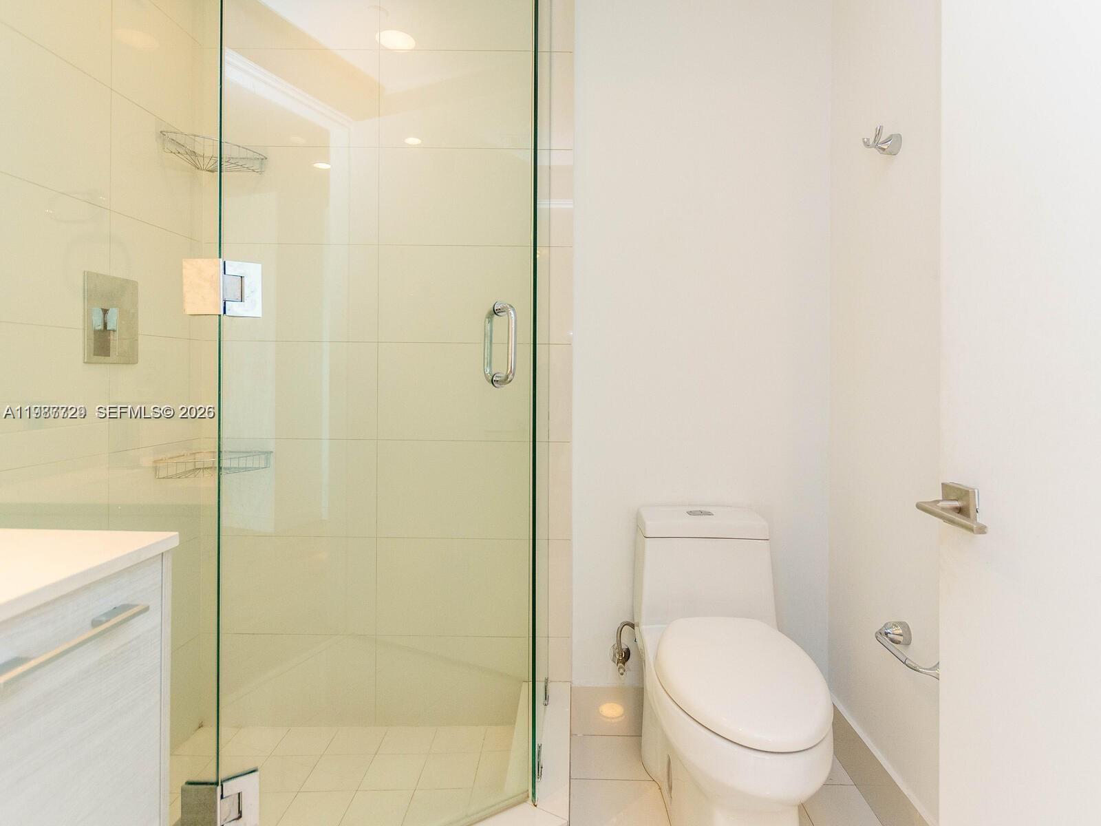 PARAISO BAY CONDO - Residential Lease