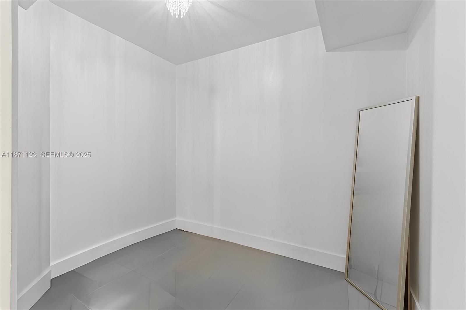 MARCH ESTATES AMEN - Residential