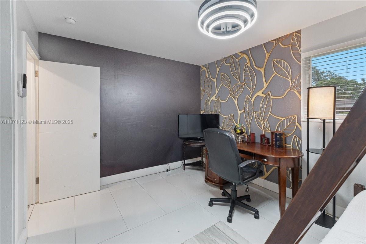 MARCH ESTATES AMEN - Residential