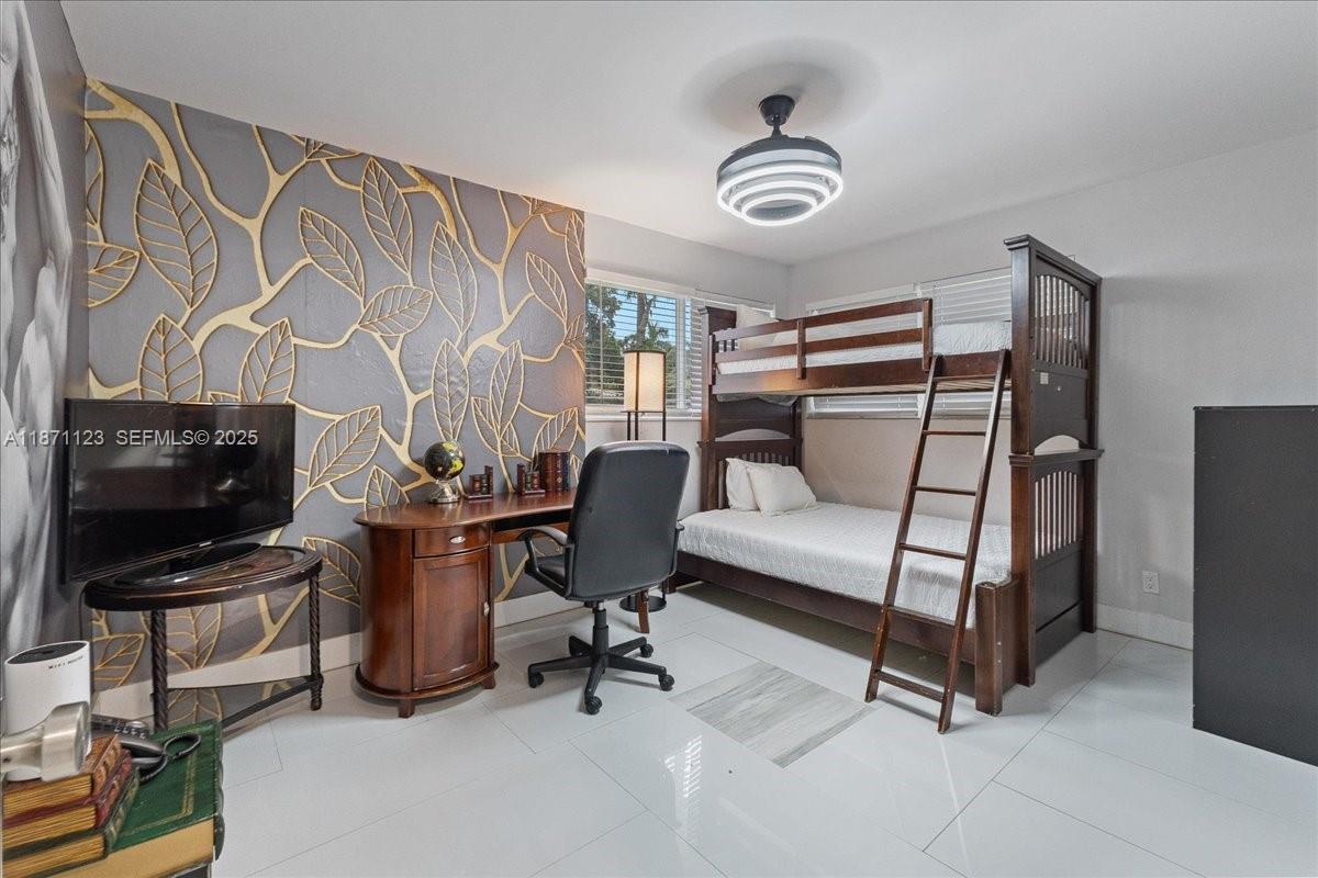 MARCH ESTATES AMEN - Residential