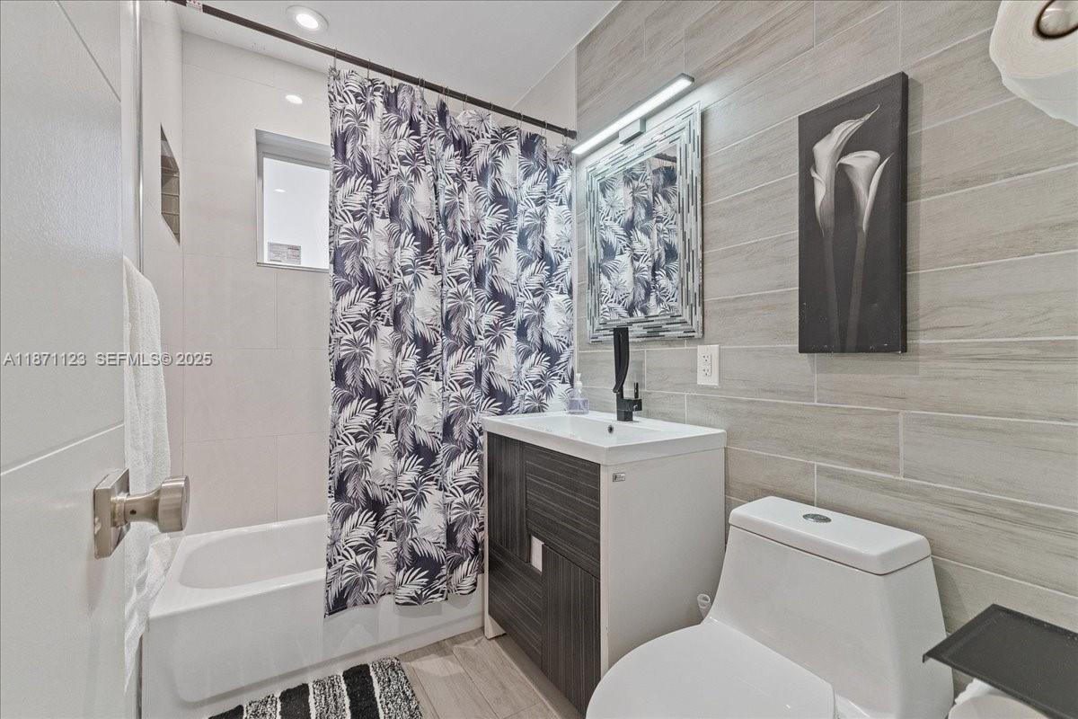 MARCH ESTATES AMEN - Residential