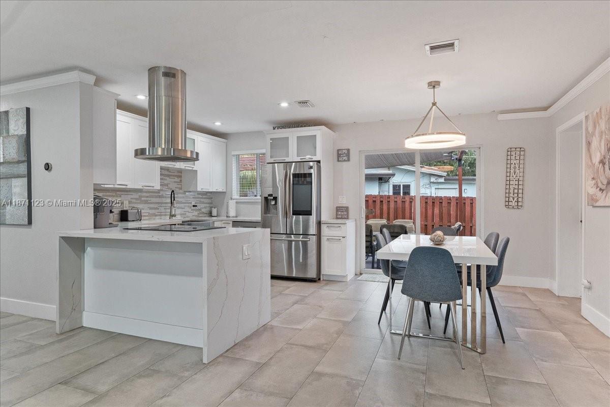 MARCH ESTATES AMEN - Residential