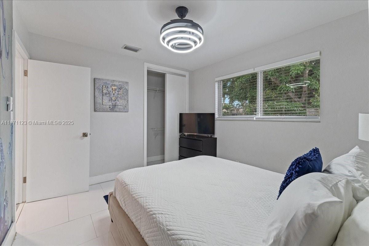 MARCH ESTATES AMEN - Residential