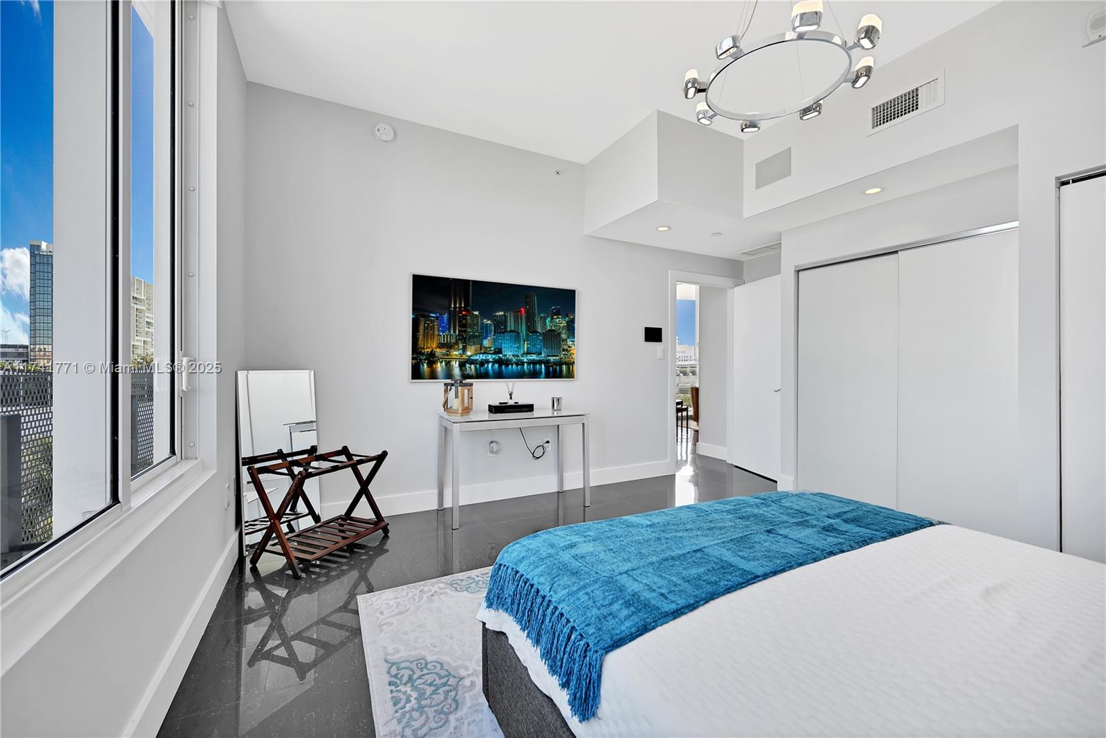 ARTEPARK SOUTH CONDO - Residential