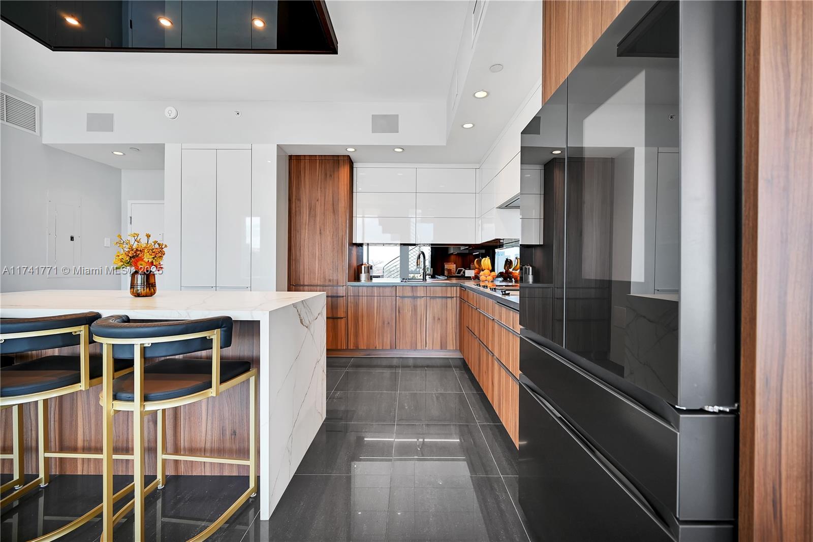 ARTEPARK SOUTH CONDO - Residential