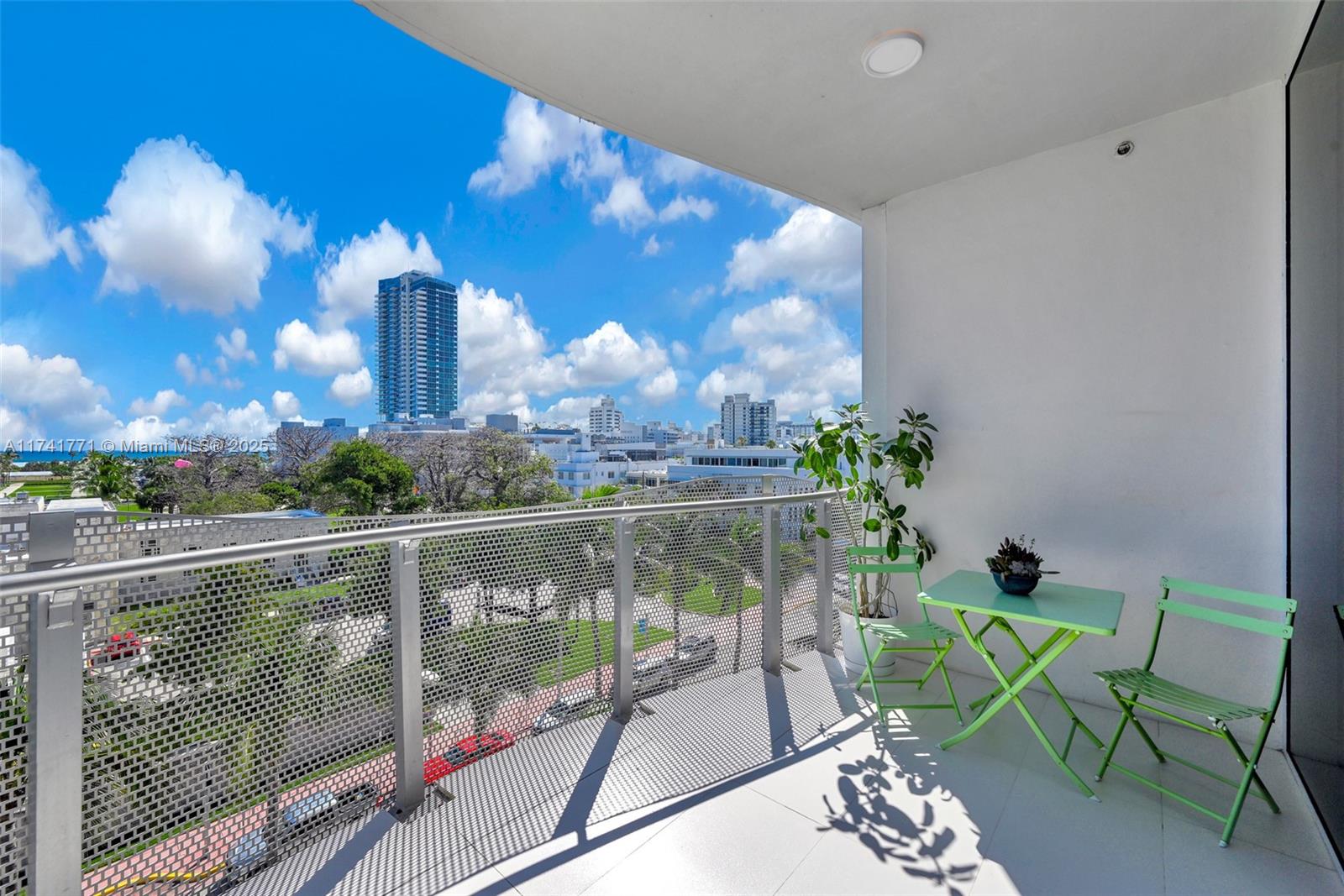 ARTEPARK SOUTH CONDO - Residential