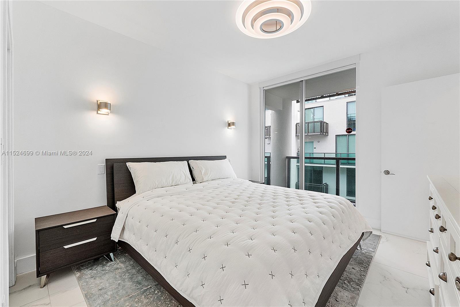 6000 Collins Ave 510