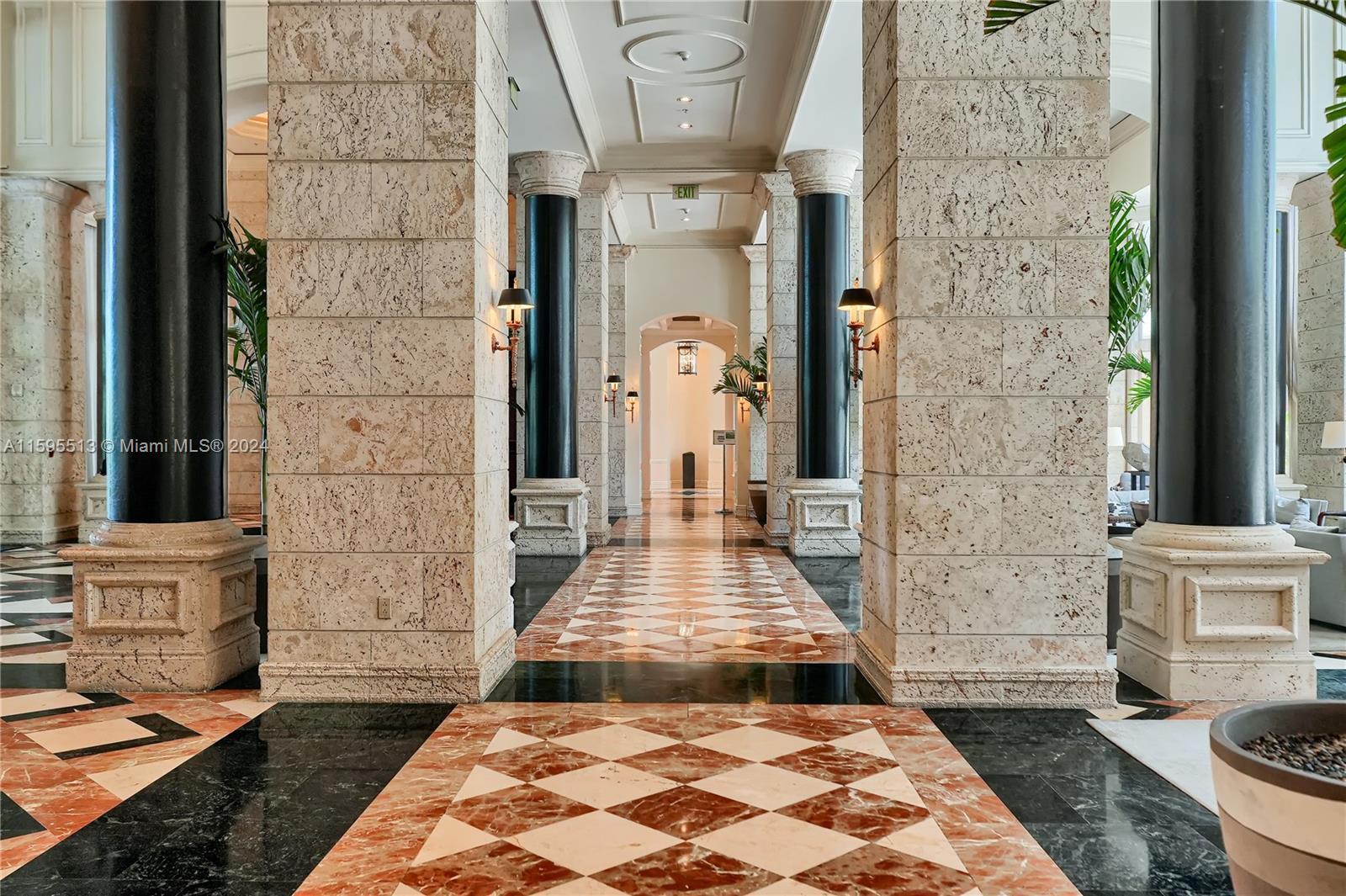 THE EXECUTIVE RESIDENCES - Residential