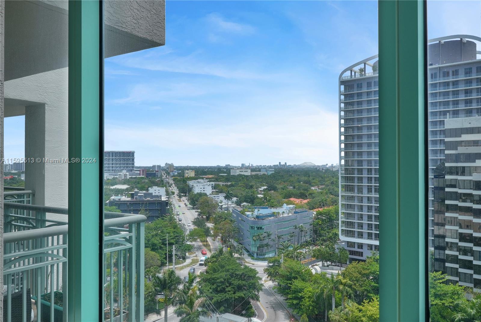 THE EXECUTIVE RESIDENCES - Residential