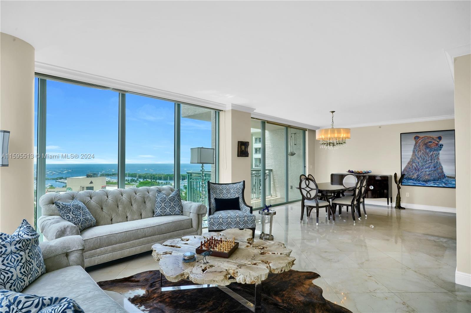 THE EXECUTIVE RESIDENCES - Residential