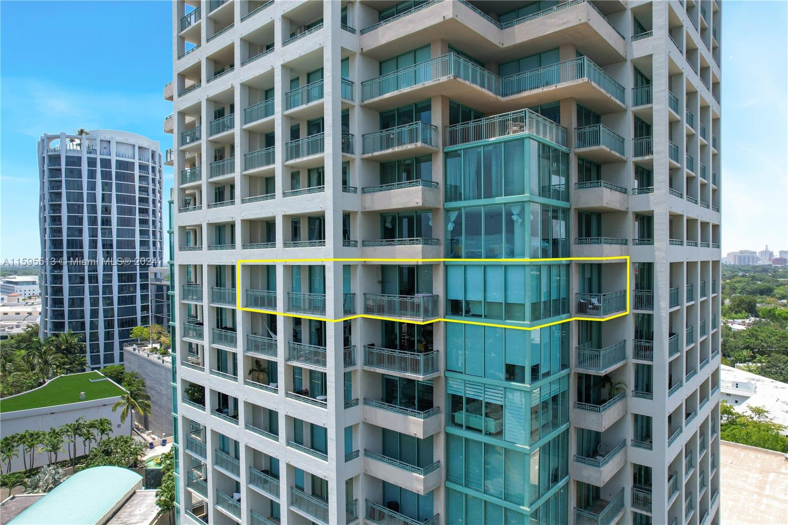 THE EXECUTIVE RESIDENCES - Residential